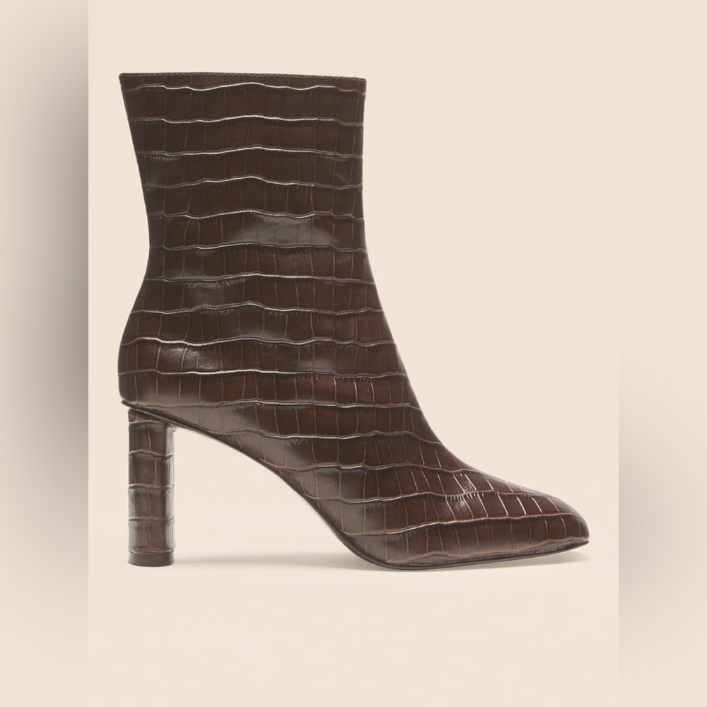 Reformation Brown Croc Effect Boots Size 9.5